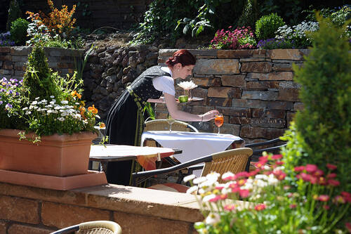 Gartenterasse des Michels Restaurant in Schalkenmehren