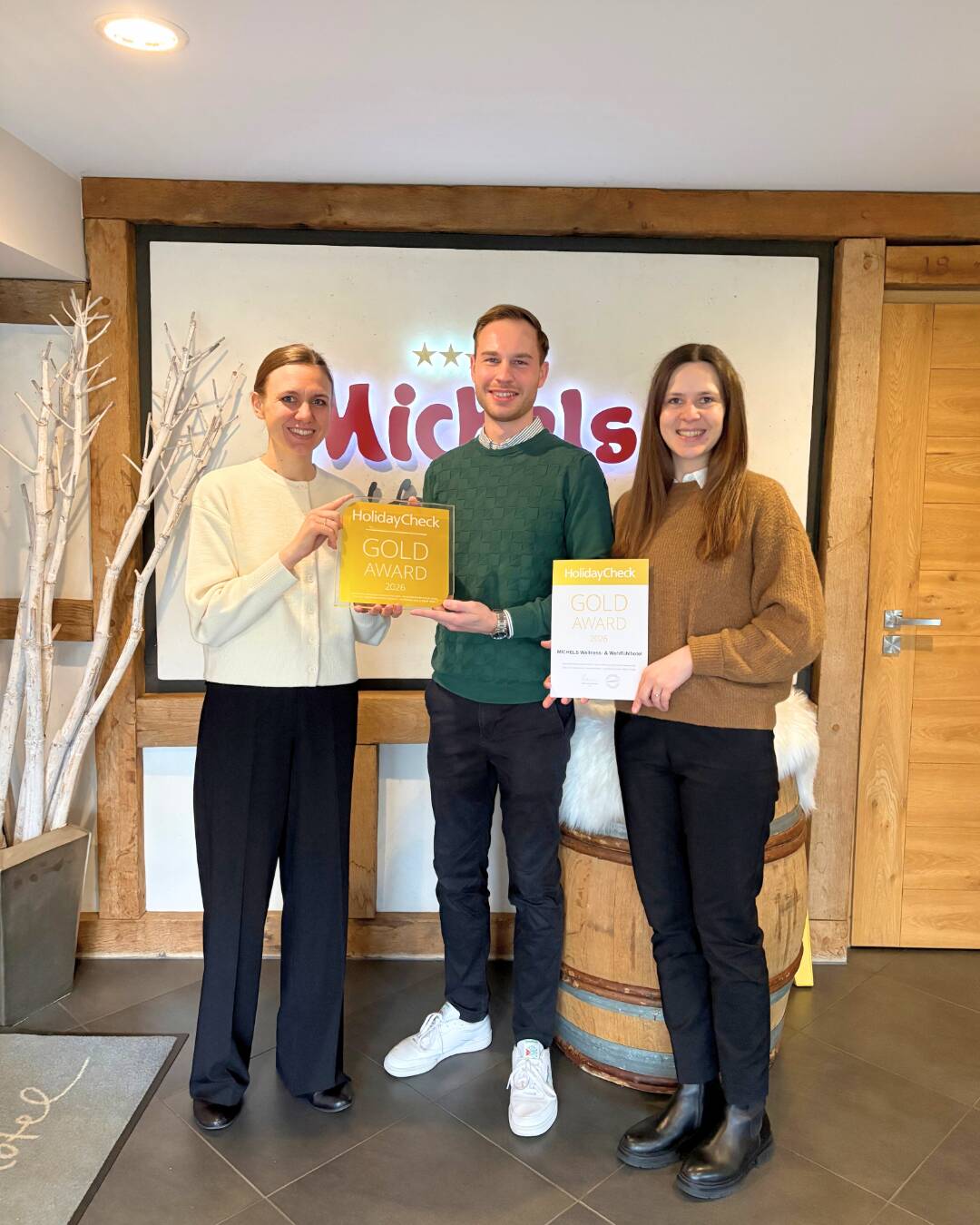 2024 holiday check gold award