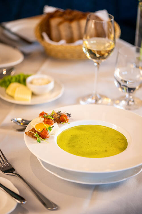4-Gänge Menü mit einer Suppe als Vorspeise im Restaurant des Michels Wohlfühlhotels