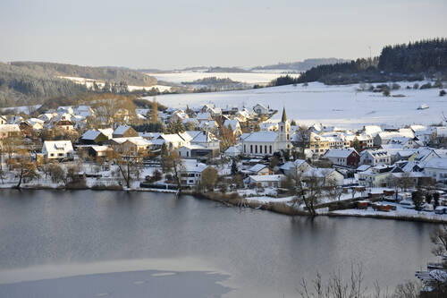 Schalkenmehren im Winter Maar