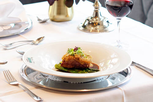 4-Gänge Menü mit Wein von der Mosel im 4-Sterne Hotel Michels in Schalkenmehren