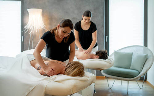 Partnermassage im Michels Wohlfühlhotel in Schalkenmehren
